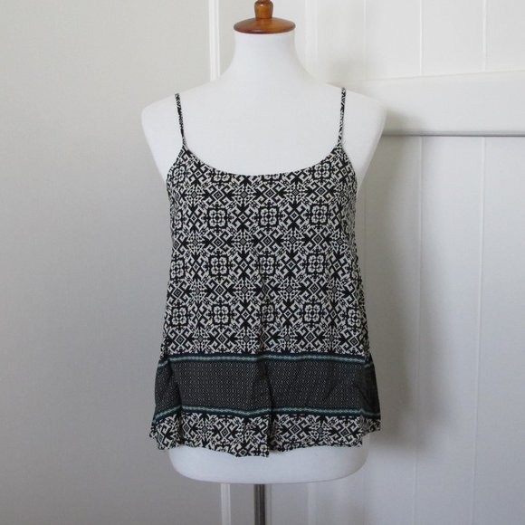 3/$15 Sans Souci | Skinny Strap  Multi Back Strap Detail Top - Picture 2 of 9